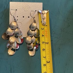 Fish lure style earrings new silver color